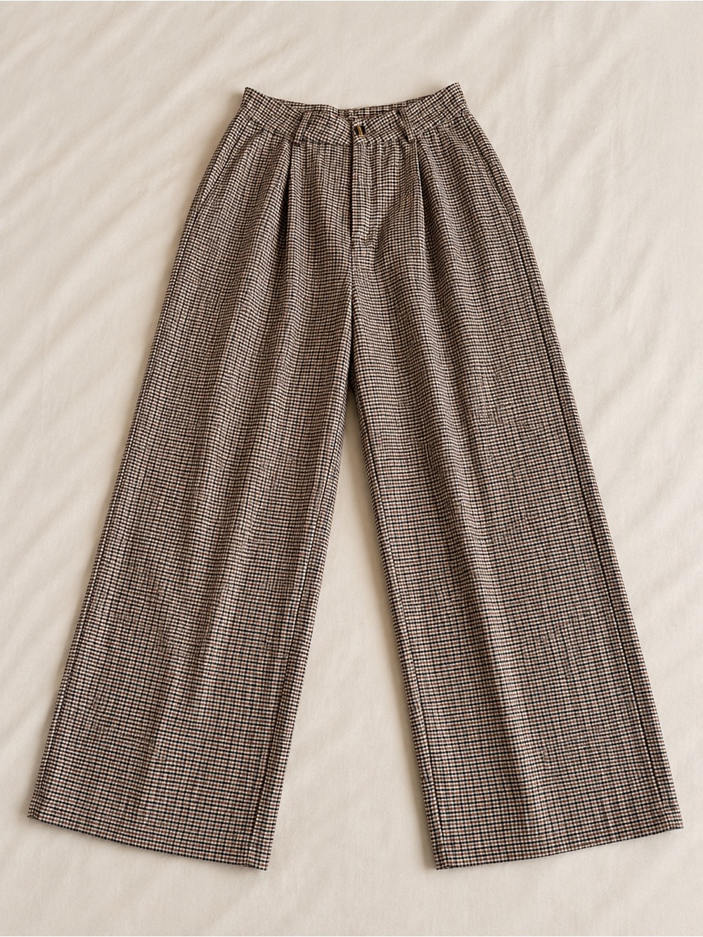Wide-Leg Plaid Trousers in Brown
